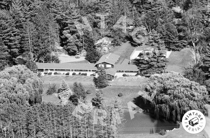 Tri-Terrace Motel - 1989 Aerial